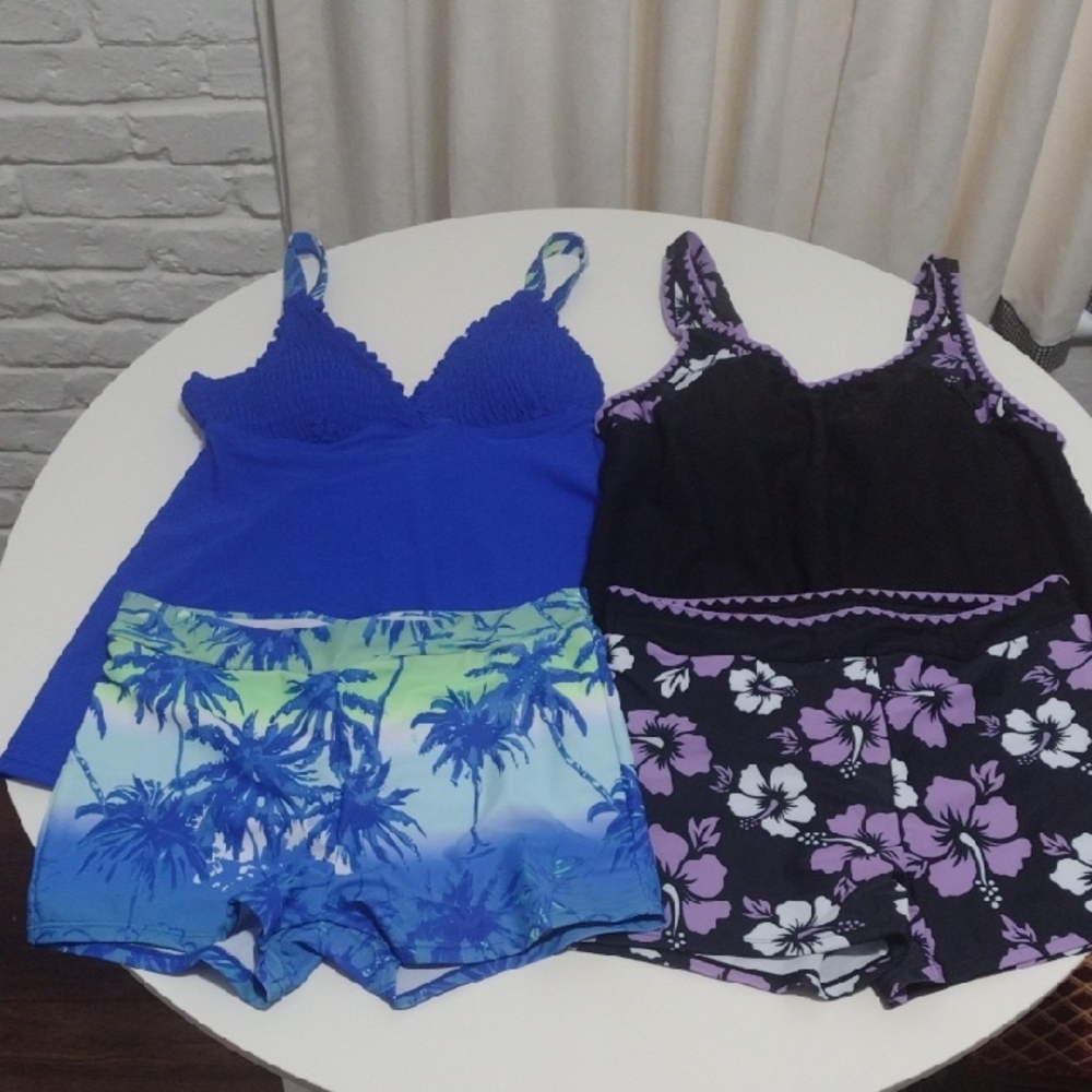 NWT Four Piece Set Of Two Y2K Tankini Shorts Bathing Suits Size Small